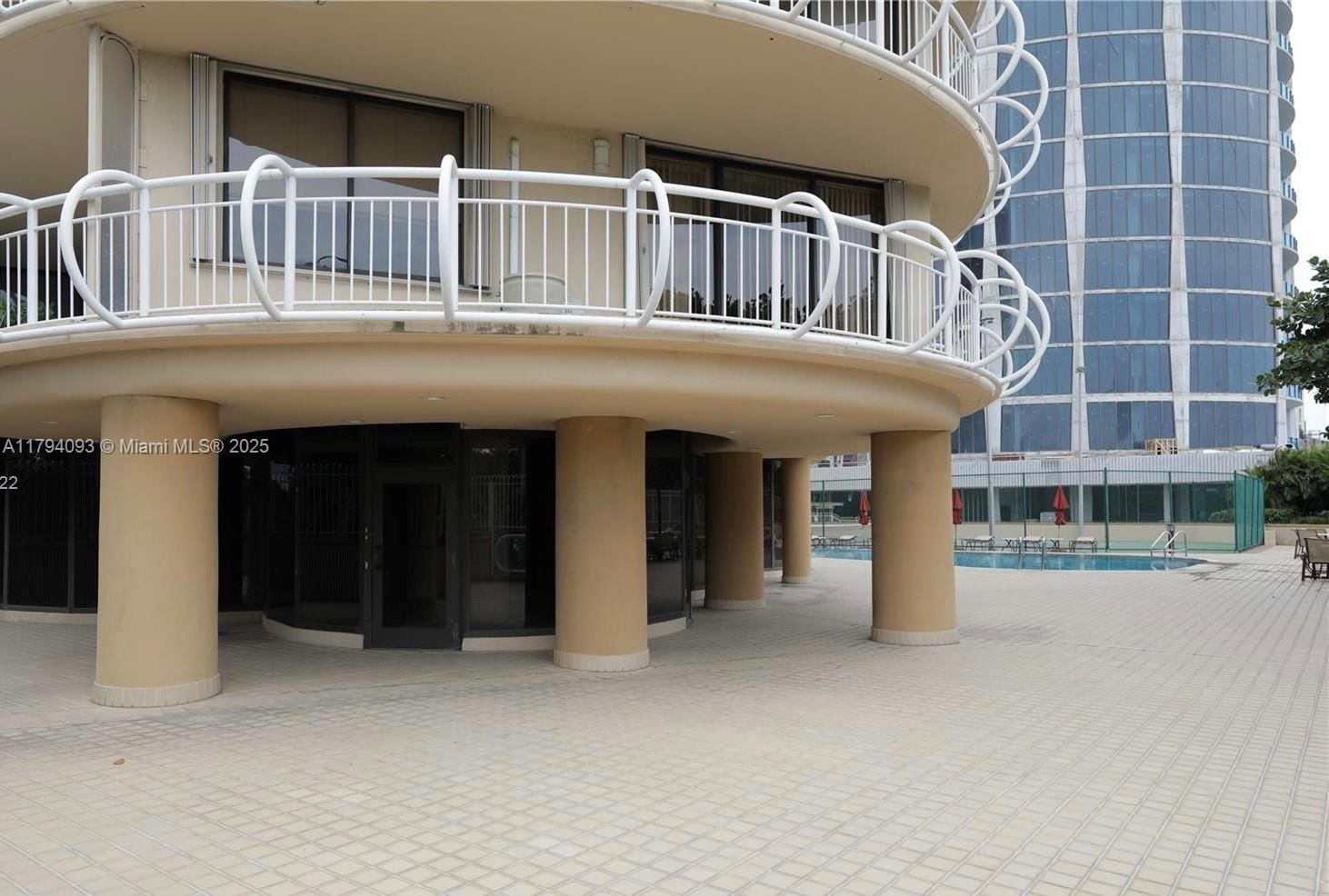 Real estate property located at 2843 Bayshore Dr VILLA1, VILLA 2, Miami-dade, Miami, FL
