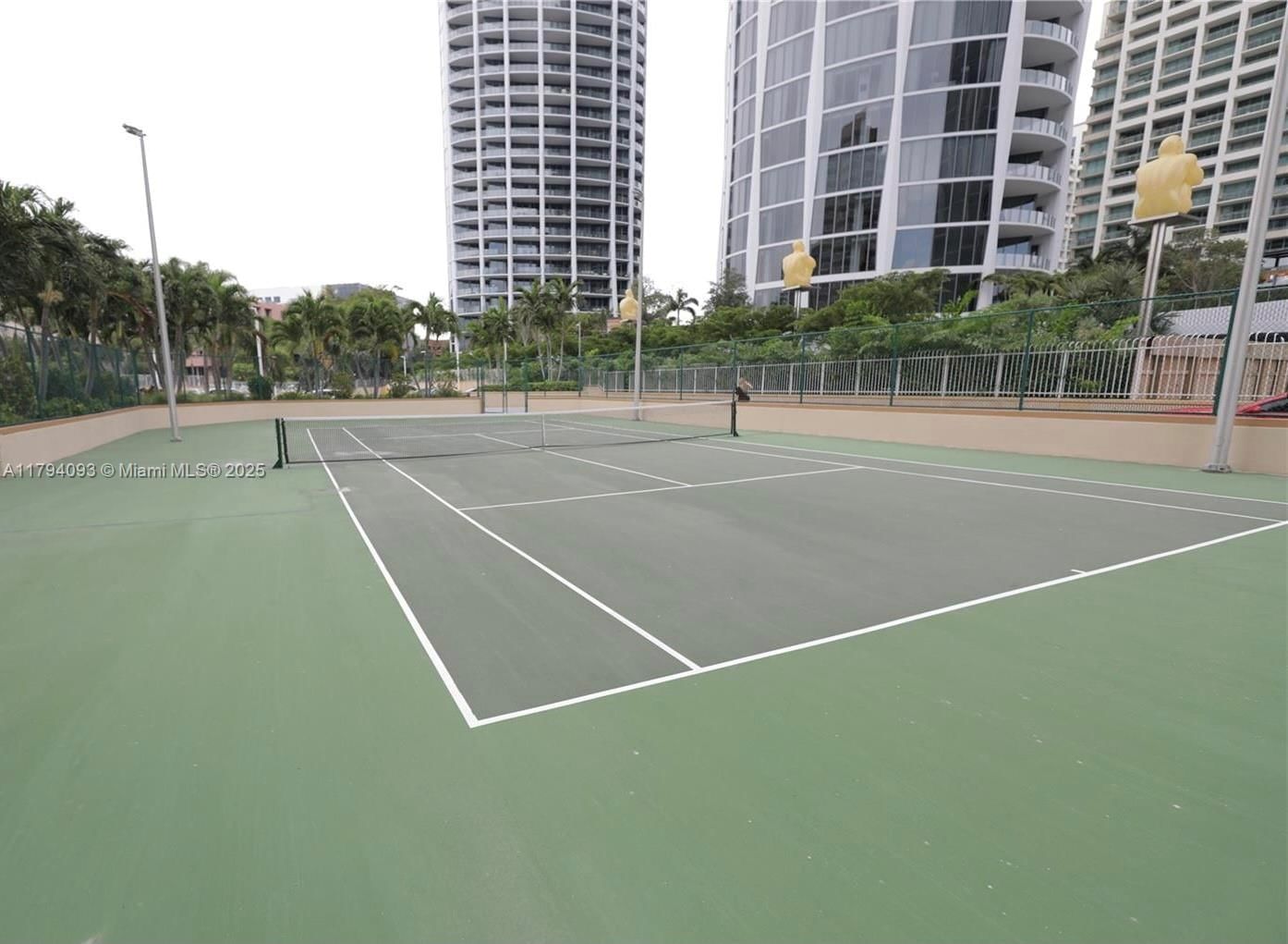 Real estate property located at 2843 Bayshore Dr VILLA1, VILLA 2, Miami-dade, Miami, FL