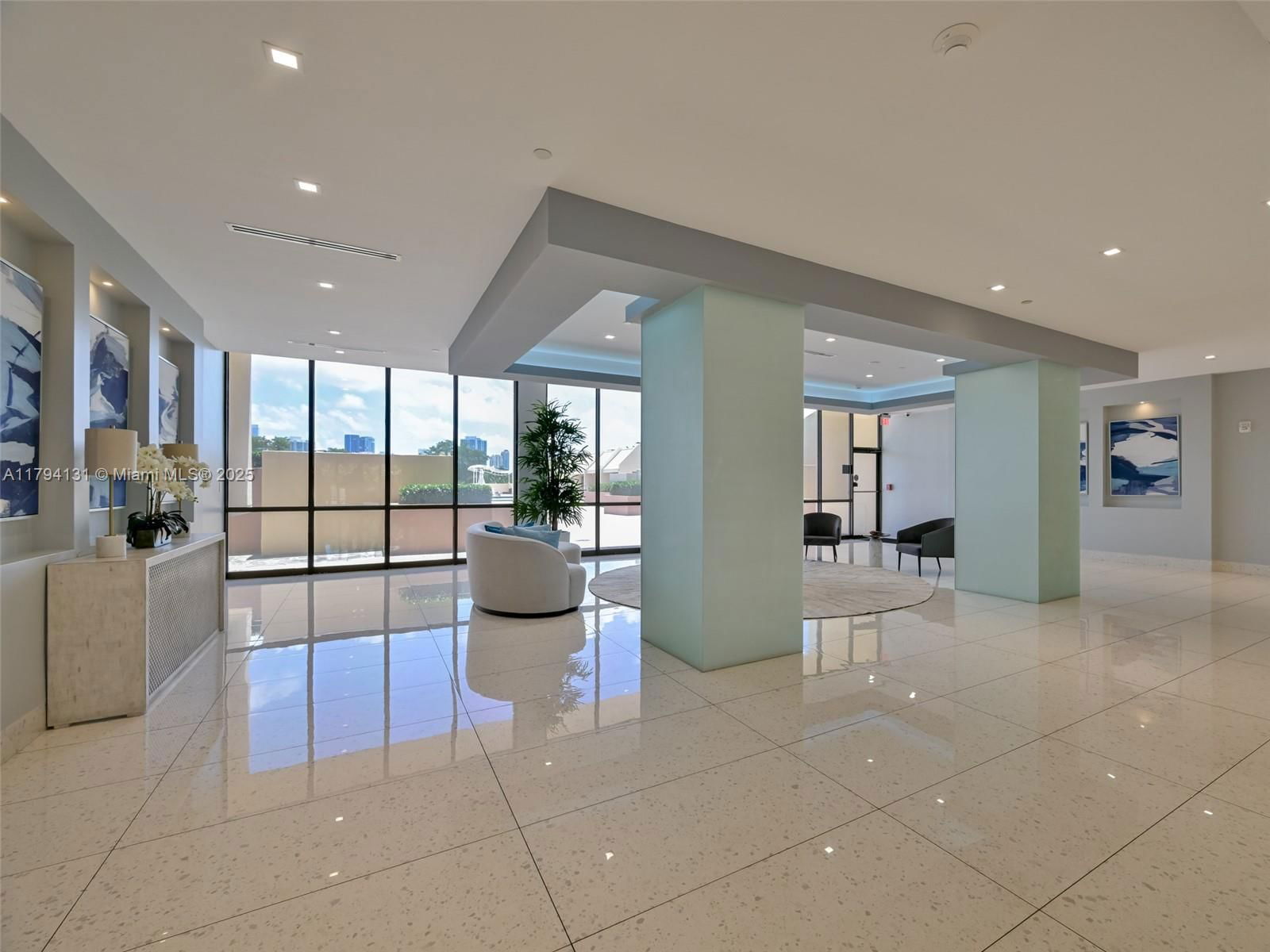 Real estate property located at 20301 Country Club Dr #1927, Miami-dade, Coronado Condo- Tower Ii, Aventura, FL