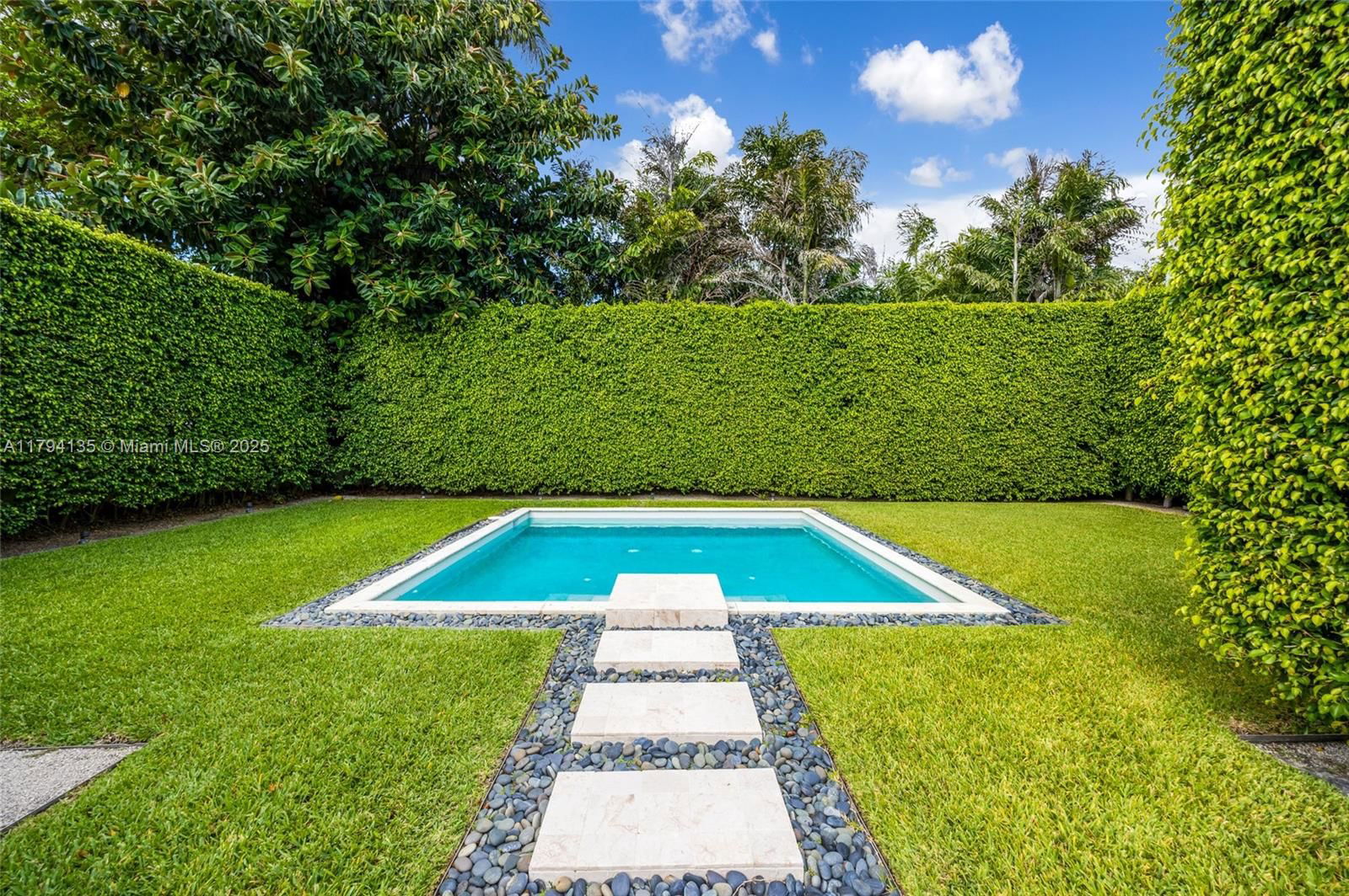 Real estate property located at 5460 Alton Rd, Miami-dade, La Gorce Golf Sub, Miami Beach, FL