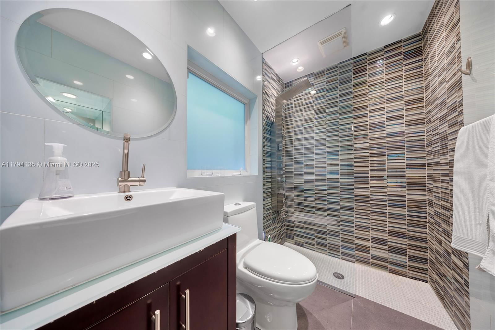 Real estate property located at 5460 Alton Rd, Miami-dade, La Gorce Golf Sub, Miami Beach, FL