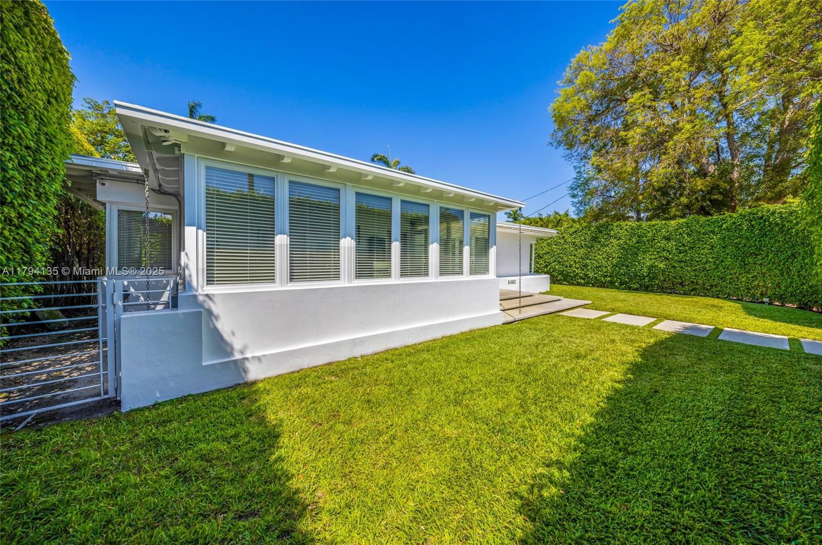 Real estate property located at 5460 Alton Rd, Miami-dade, La Gorce Golf Sub, Miami Beach, FL