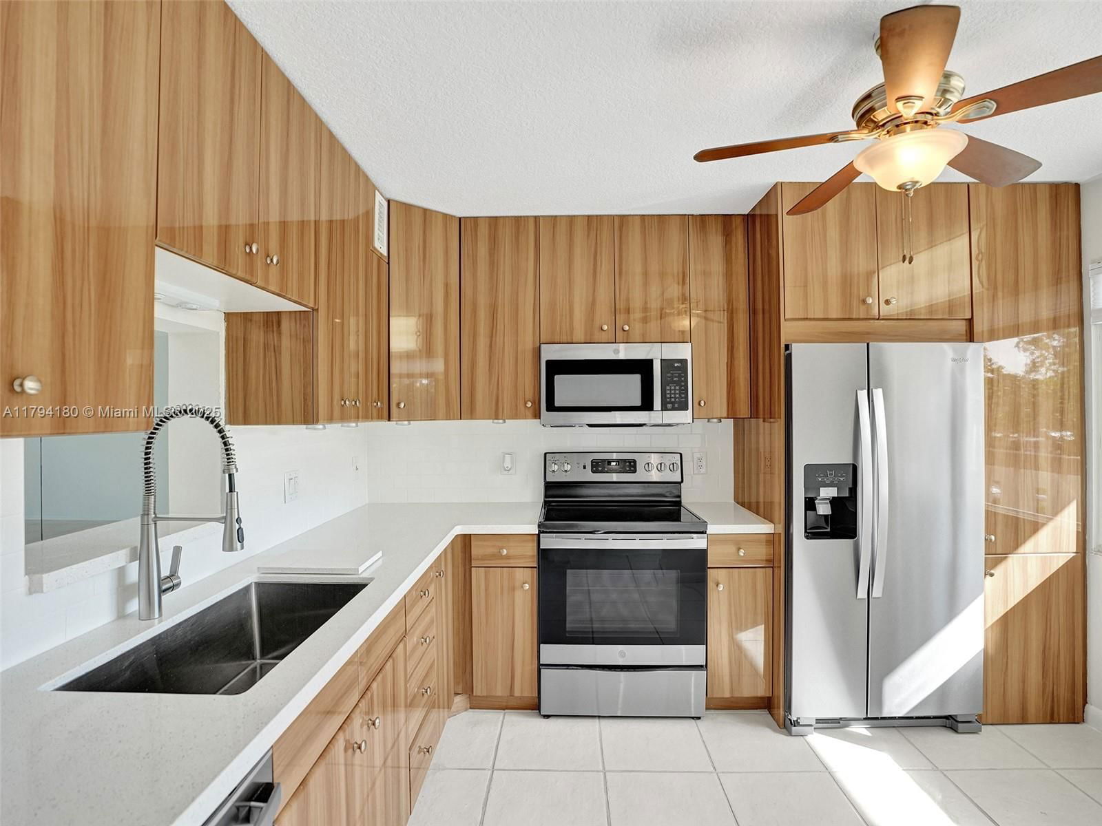 Real estate property located at 3501 Bimini Ln K2, Broward, Bimini Village F Condo, Coconut Creek, FL
