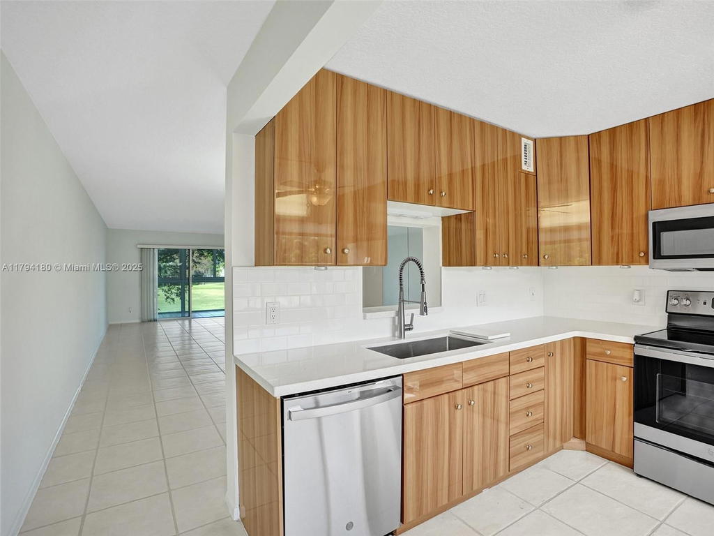 Real estate property located at 3501 Bimini Ln K2, Broward, Bimini Village F Condo, Coconut Creek, FL