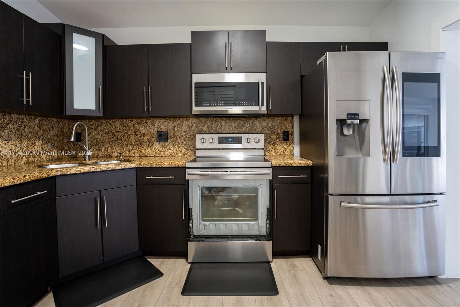 Real estate property located at 3355 68th St #150, Miami-dade, Los Palacios Condo, Hialeah, FL