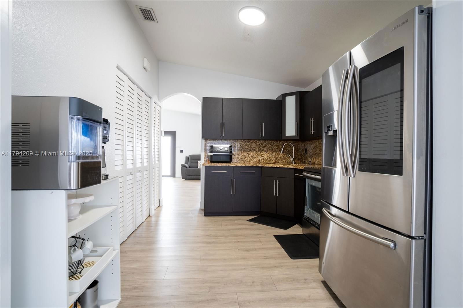 Real estate property located at 3355 68th St #150, Miami-dade, Los Palacios Condo, Hialeah, FL