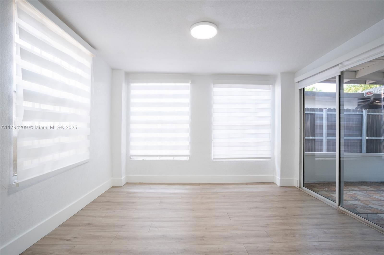 Real estate property located at 3355 68th St #150, Miami-dade, Los Palacios Condo, Hialeah, FL