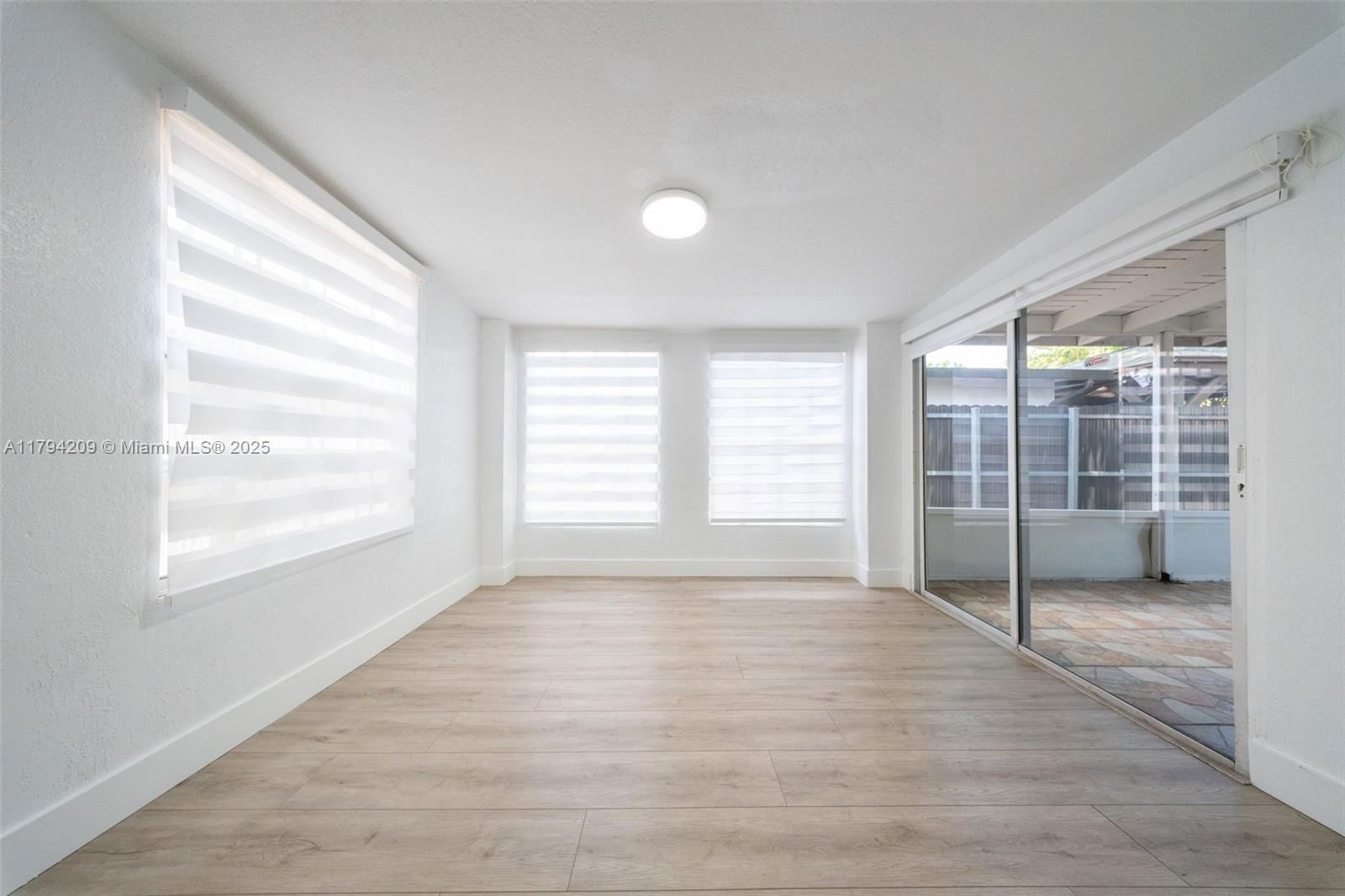Real estate property located at 3355 68th St #150, Miami-dade, Los Palacios Condo, Hialeah, FL