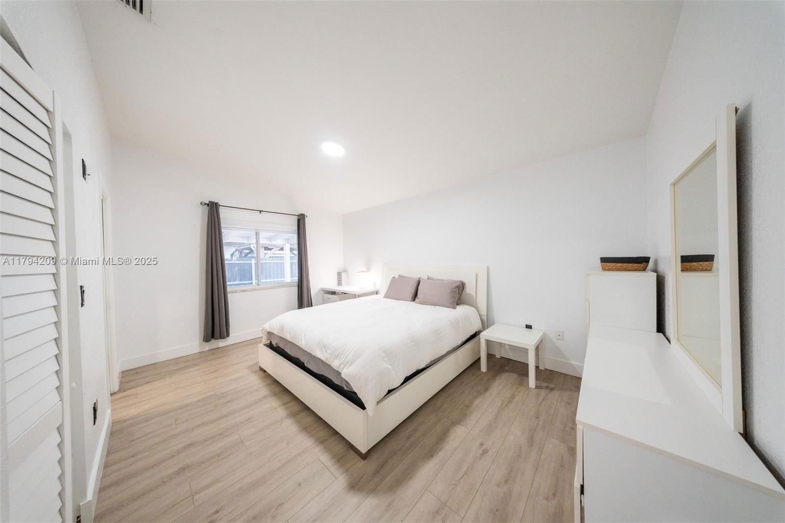 Real estate property located at 3355 68th St #150, Miami-dade, Los Palacios Condo, Hialeah, FL