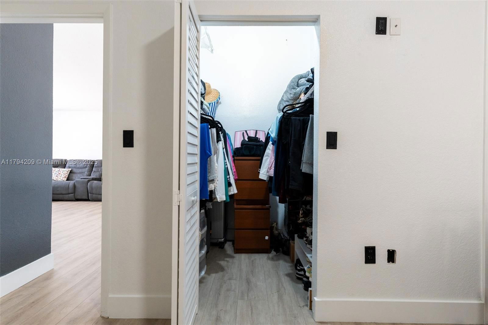 Real estate property located at 3355 68th St #150, Miami-dade, Los Palacios Condo, Hialeah, FL