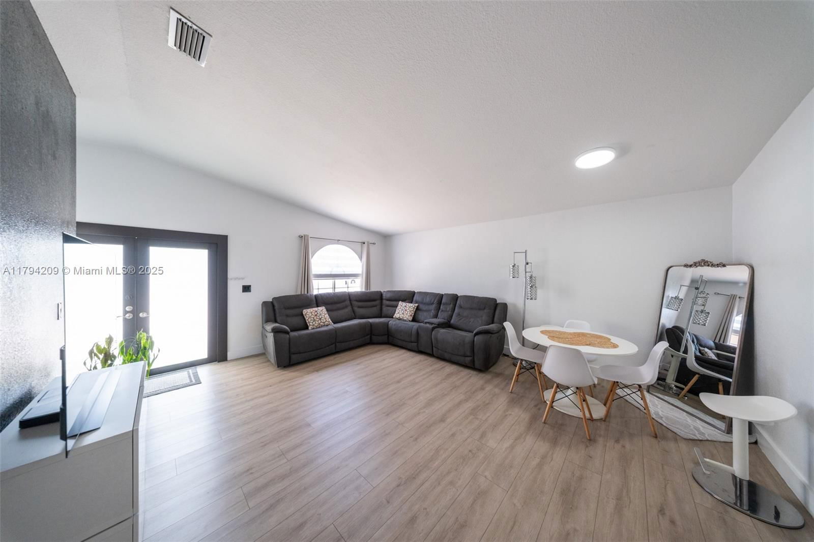 Real estate property located at 3355 68th St #150, Miami-dade, Los Palacios Condo, Hialeah, FL