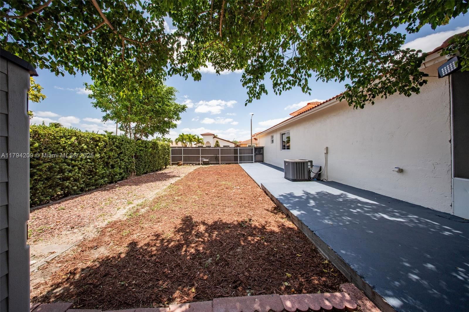 Real estate property located at 3355 68th St #150, Miami-dade, Los Palacios Condo, Hialeah, FL