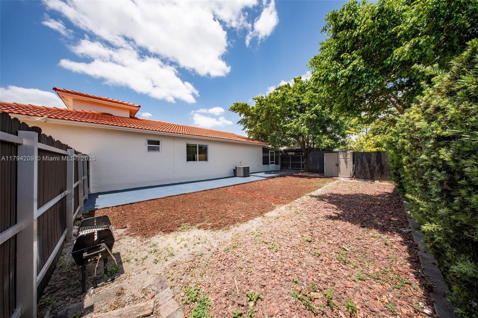 Real estate property located at 3355 68th St #150, Miami-dade, Los Palacios Condo, Hialeah, FL