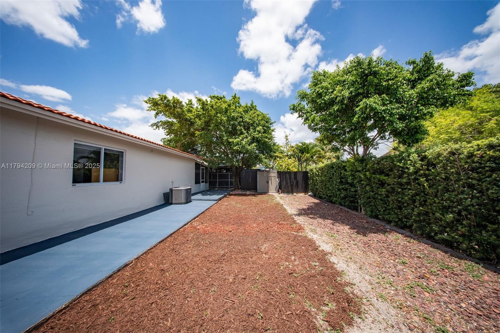 Real estate property located at 3355 68th St #150, Miami-dade, Los Palacios Condo, Hialeah, FL