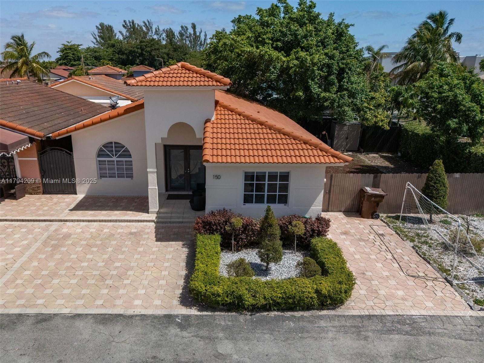 Real estate property located at 3355 68th St #150, Miami-dade, Los Palacios Condo, Hialeah, FL