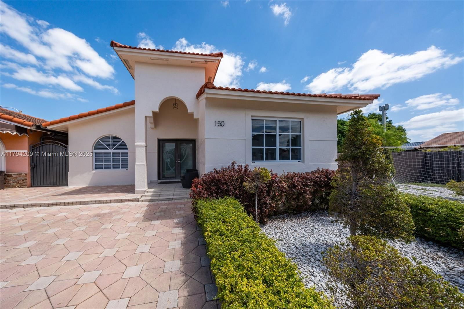 Real estate property located at 3355 68th St #150, Miami-dade, Los Palacios Condo, Hialeah, FL