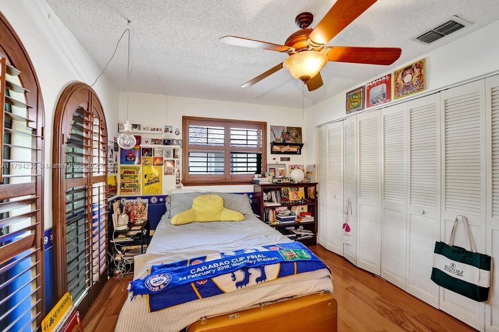 Real estate property located at 9682 Ridgecrest Ct, Broward, Forest Ridge Single Famil, Davie, FL