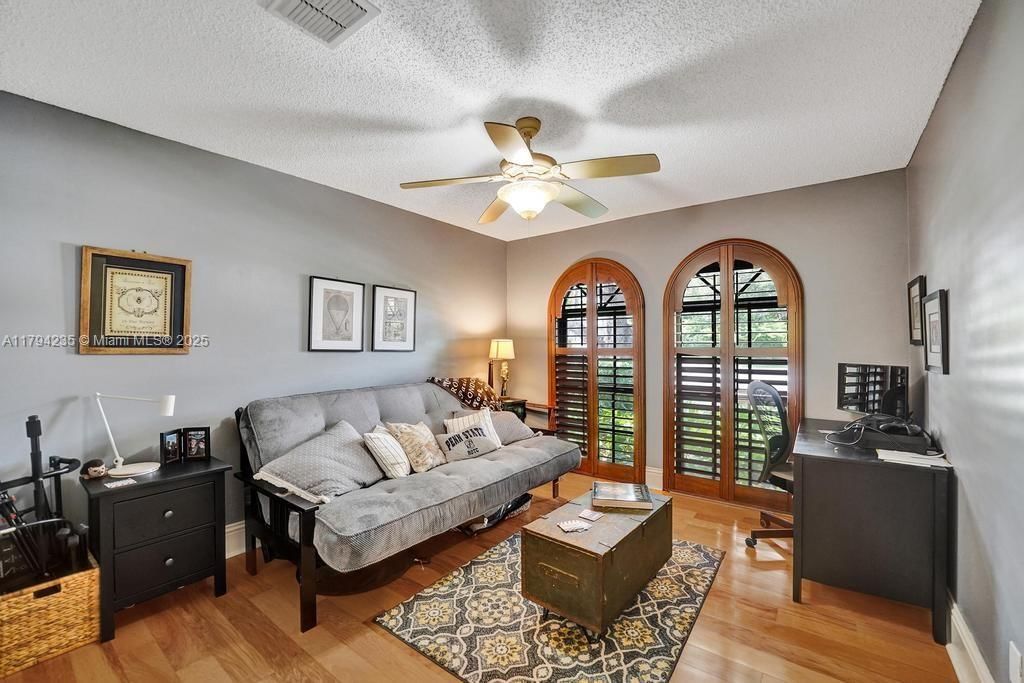 Real estate property located at 9682 Ridgecrest Ct, Broward, Forest Ridge Single Famil, Davie, FL