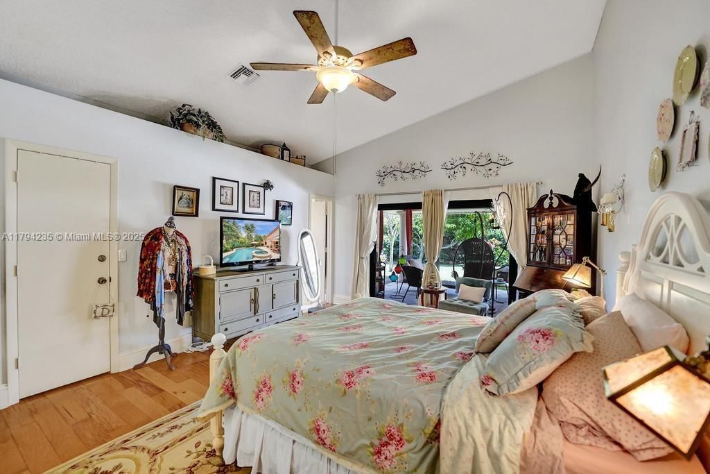 Real estate property located at 9682 Ridgecrest Ct, Broward, Forest Ridge Single Famil, Davie, FL
