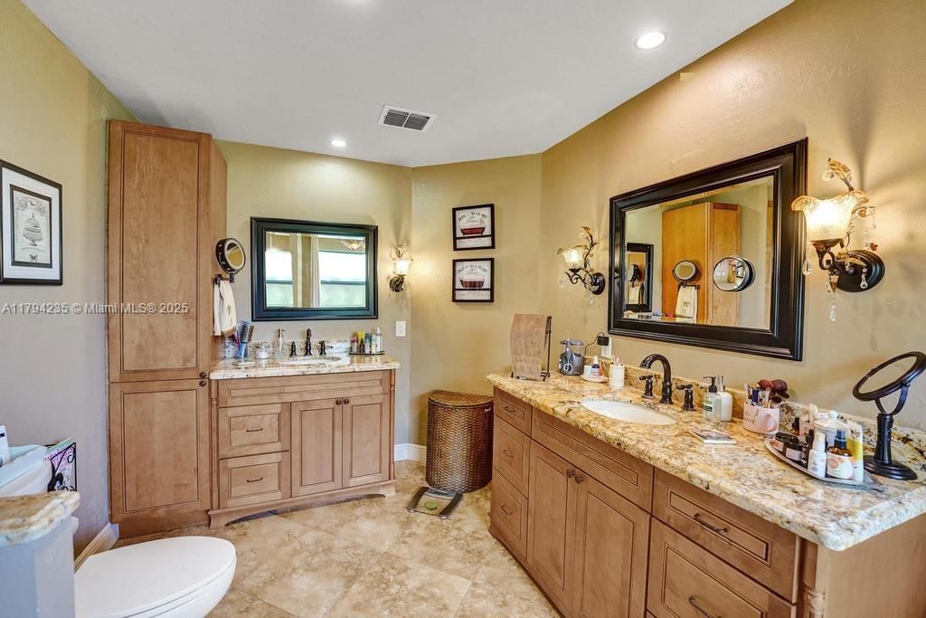 Real estate property located at 9682 Ridgecrest Ct, Broward, Forest Ridge Single Famil, Davie, FL
