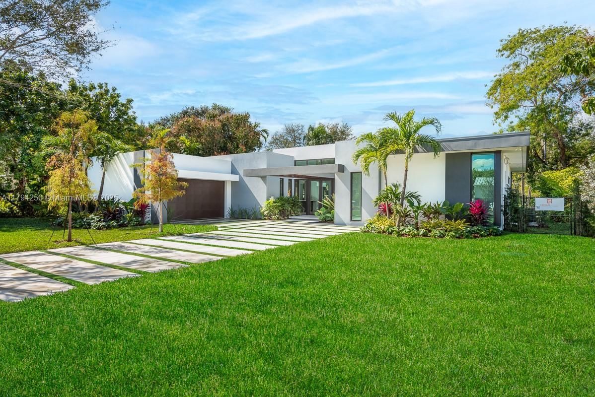 Real estate property located at 6616 64th Ave, Miami-dade, Lindas Casas, South Miami, FL