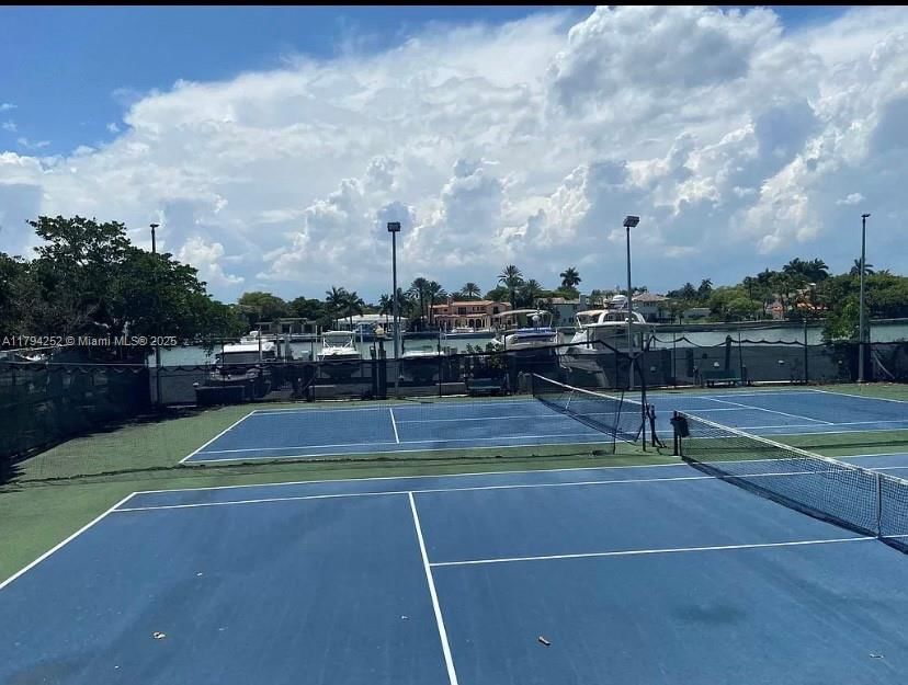 Real estate property located at 5401 Collins Ave #411, Miami-dade, The Carriage House Condo, Miami Beach, FL