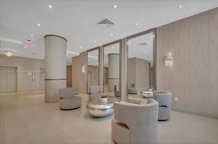 Real estate property located at 5401 Collins Ave #411, Miami-dade, The Carriage House Condo, Miami Beach, FL