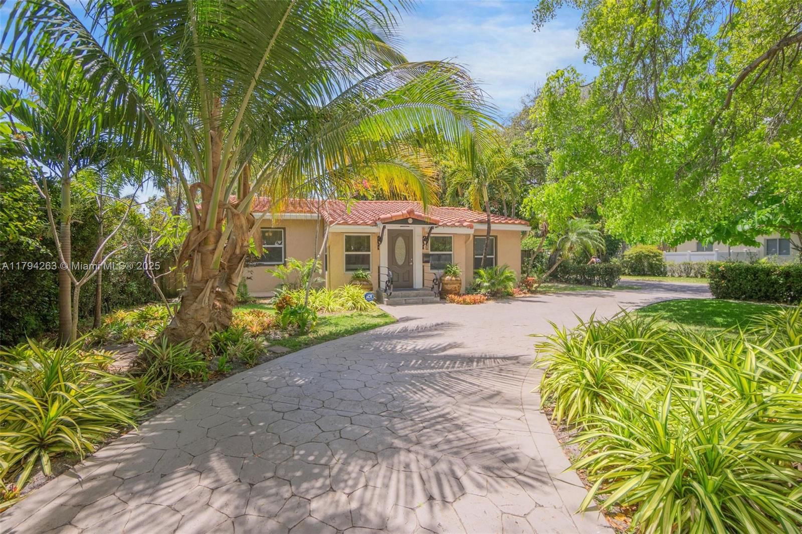 Real estate property located at 1438 Fletcher St, Broward, Sunset Trails No 4, Hollywood, FL