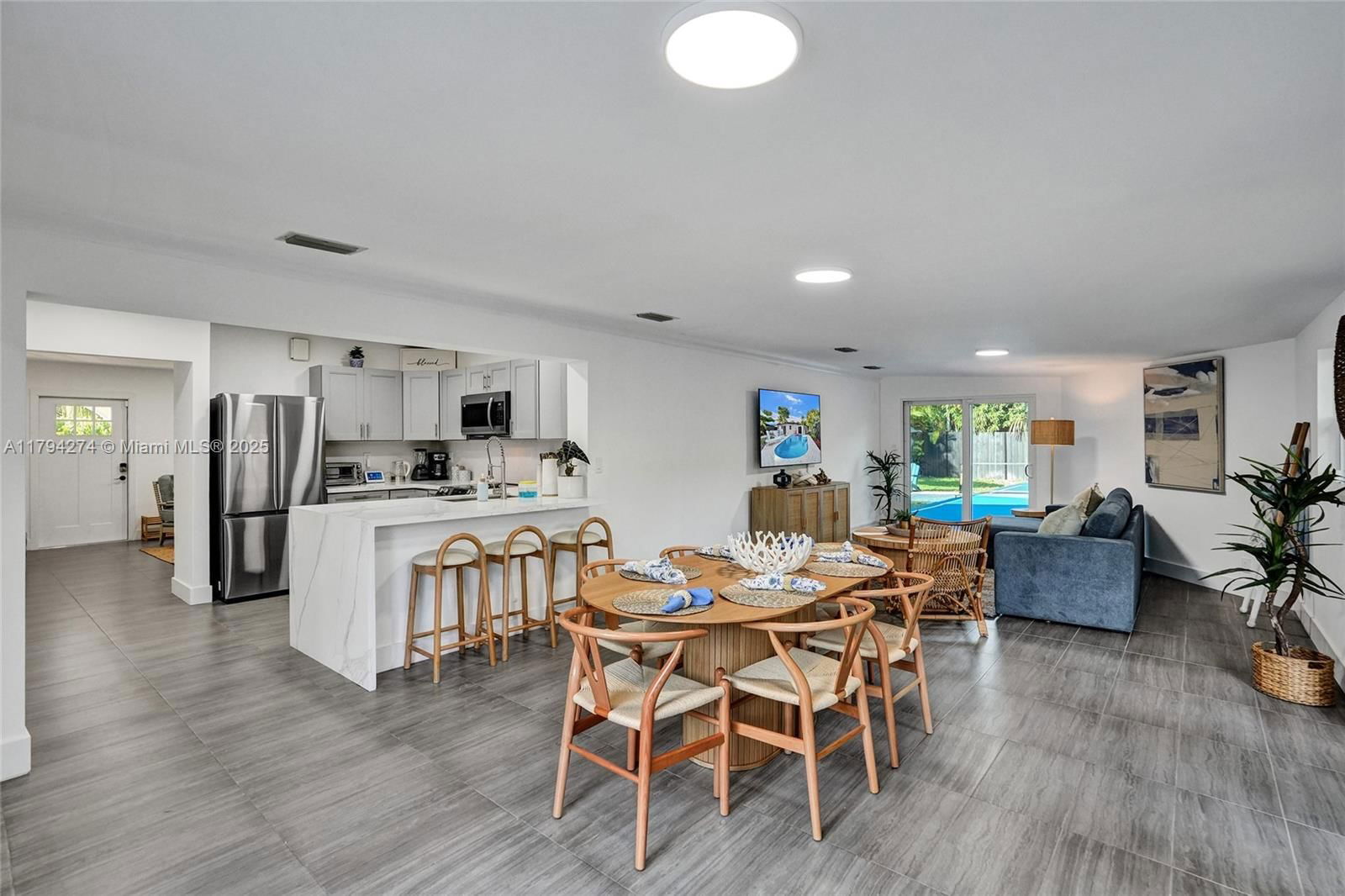Real estate property located at 3295 6th Ave, Broward, Lloyd Estates, Oakland Park, FL