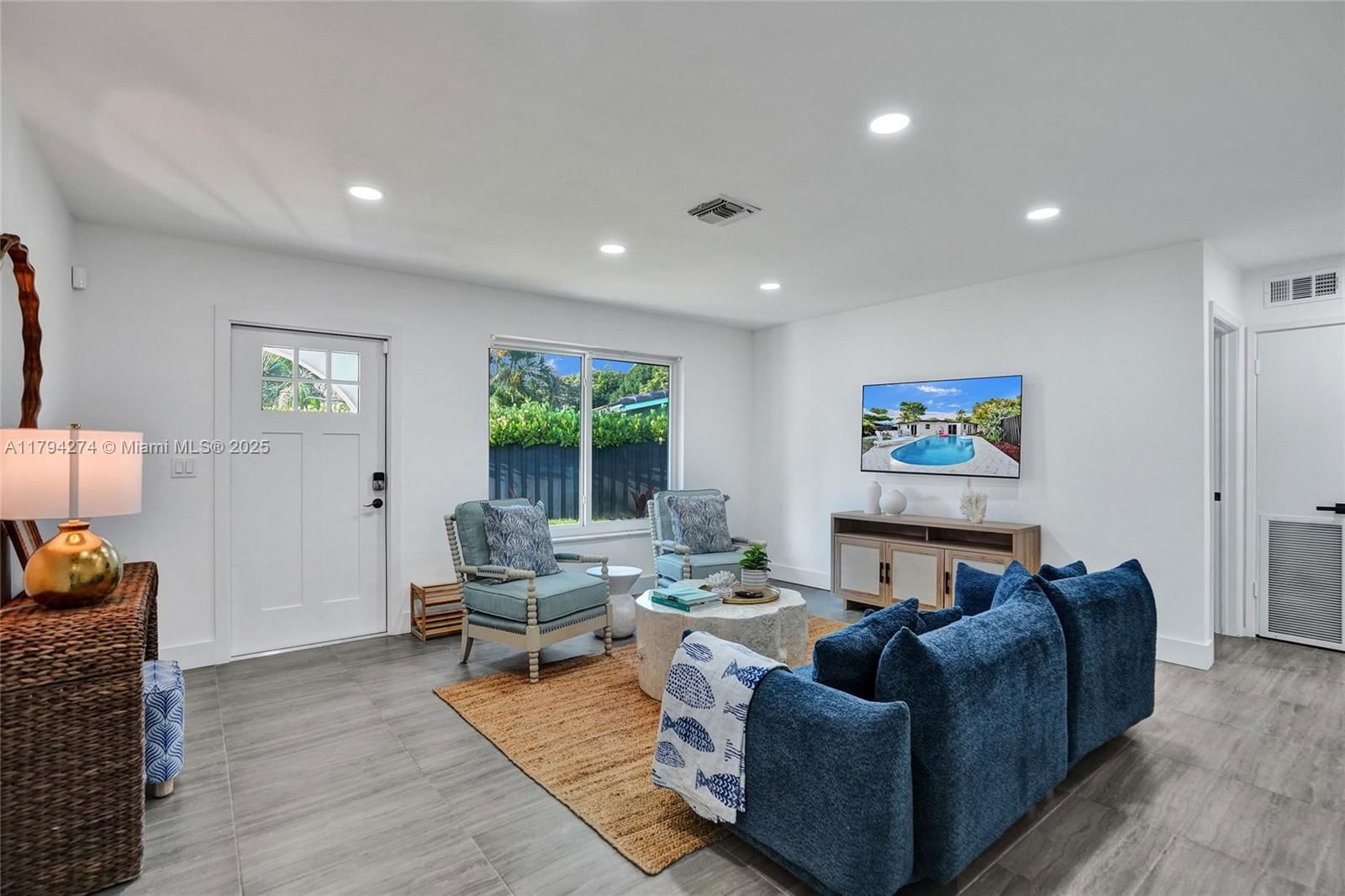 Real estate property located at 3295 6th Ave, Broward, Lloyd Estates, Oakland Park, FL