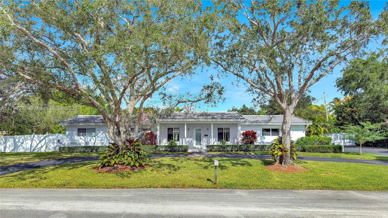 Real estate property located at 8195 151st St, Miami-dade, Mangowood Pt 2, Palmetto Bay, FL