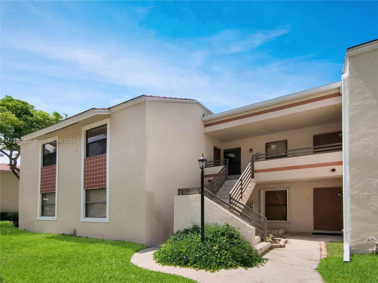 Real estate property located at 9823 3rd Ct #2, Broward, Quatraine At Jacaranda Ga, Plantation, FL