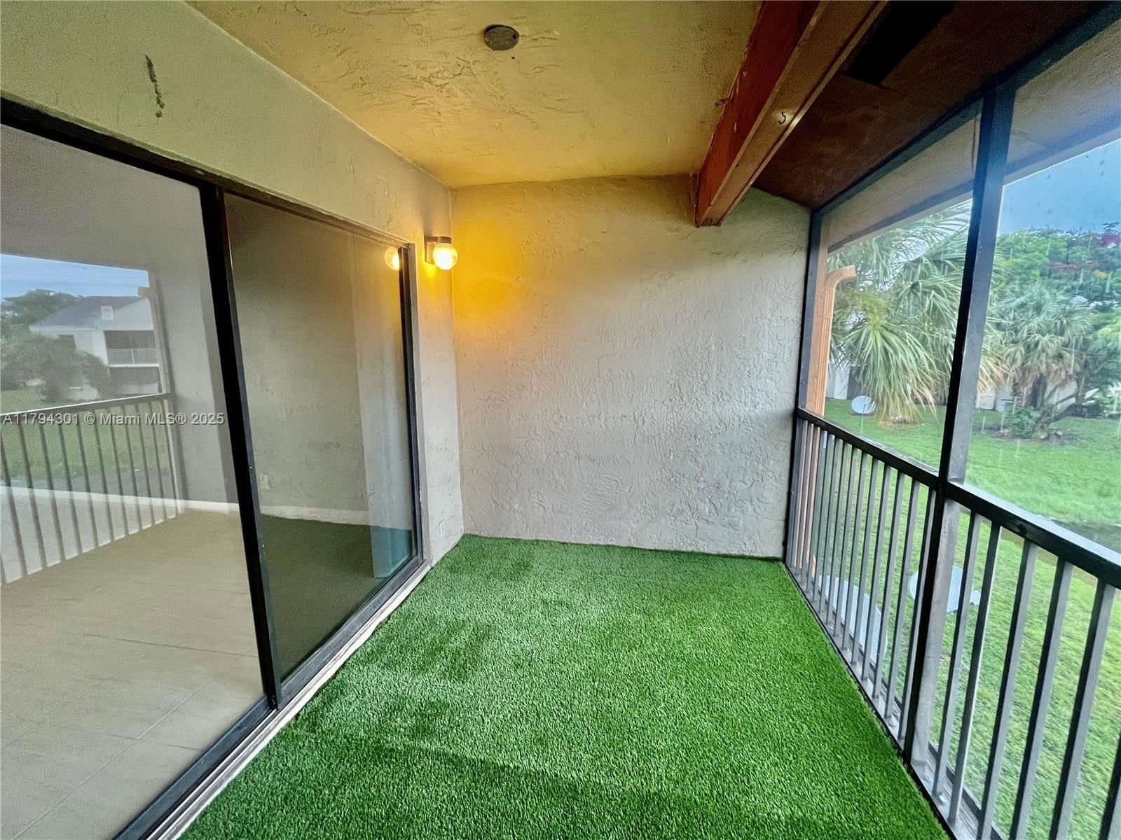 Real estate property located at 2511 56th Ave #12-25, Broward, Circle Villas (the) Condo, Lauderhill, FL