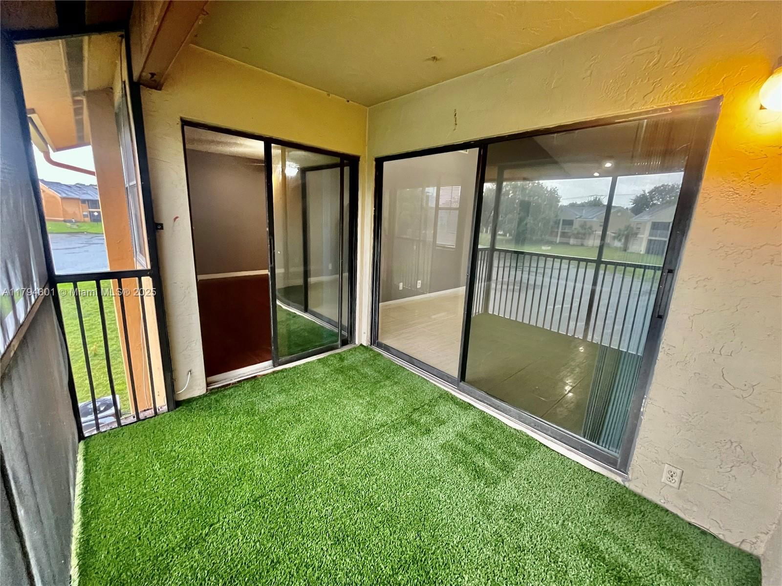 Real estate property located at 2511 56th Ave #12-25, Broward, Circle Villas (the) Condo, Lauderhill, FL