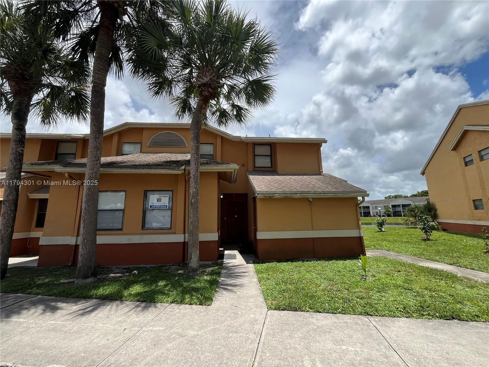 Real estate property located at 2511 56th Ave #12-25, Broward, Circle Villas (the) Condo, Lauderhill, FL