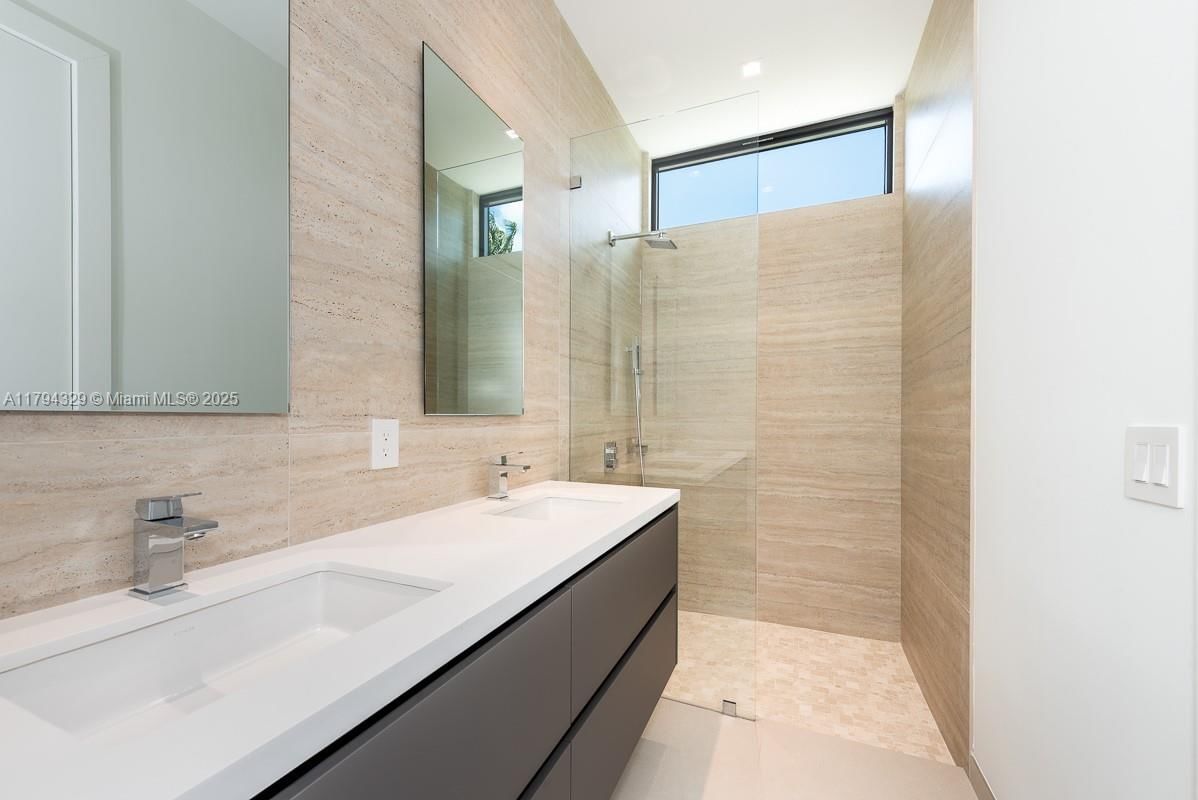 Real estate property located at 5909 76th St, Miami-dade, American Townsite Co, South Miami, FL