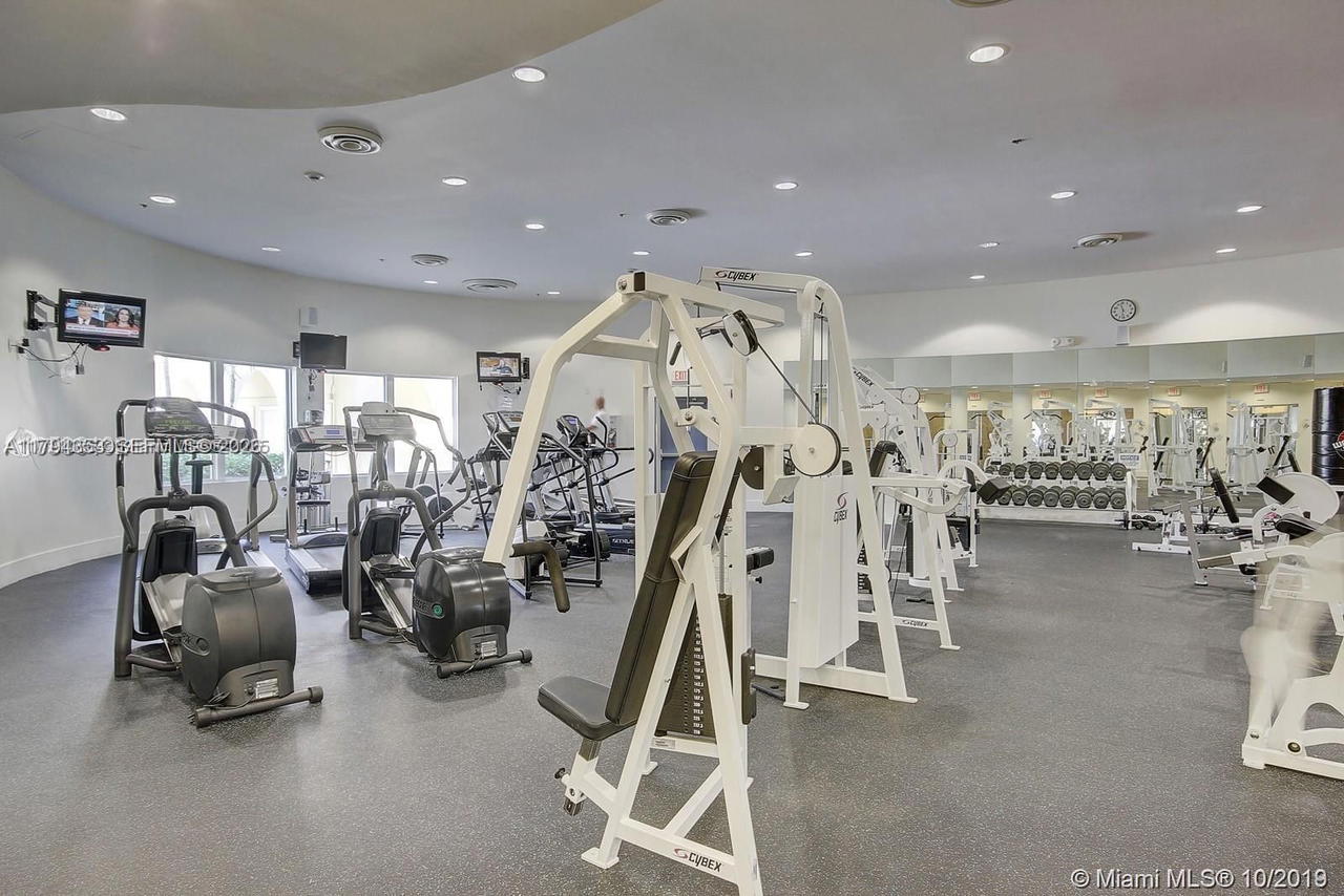 Real estate property located at 5600 Collins Ave #7V, Miami-dade, 5600 Condo, Miami Beach, FL