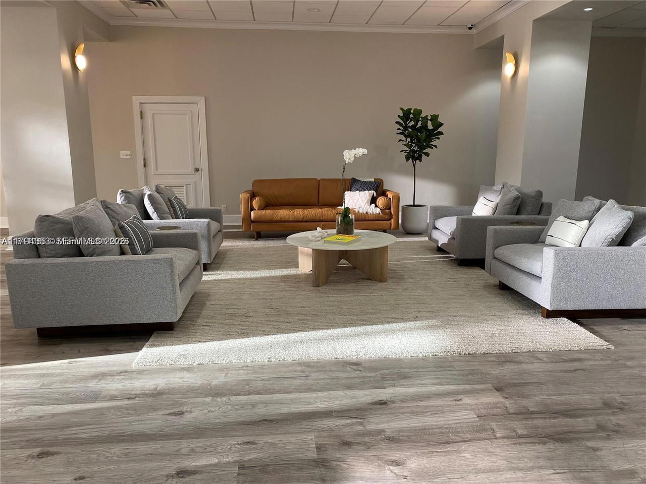 Real estate property located at 5600 Collins Ave #7V, Miami-dade, 5600 Condo, Miami Beach, FL