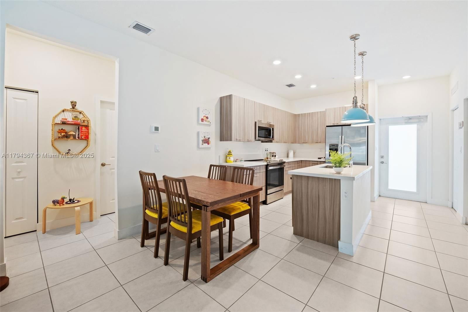 Real estate property located at 8201 41st St D-107, Miami-dade, Downtown Doral South Phas, Doral, FL