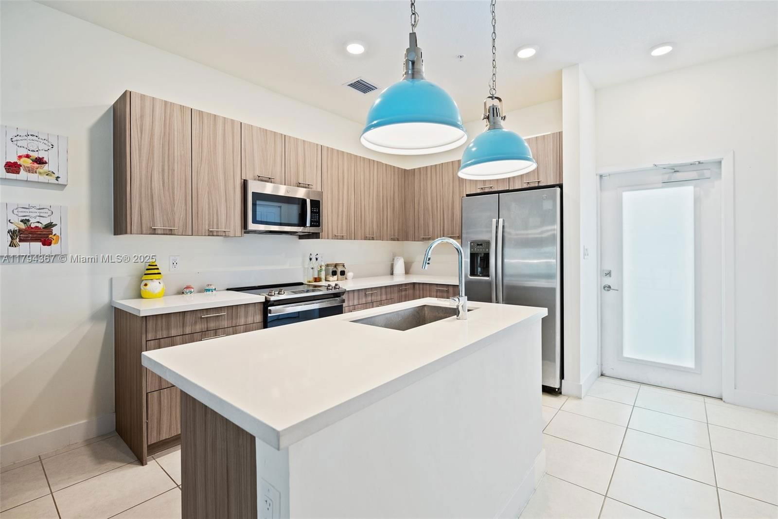 Real estate property located at 8201 41st St D-107, Miami-dade, Downtown Doral South Phas, Doral, FL