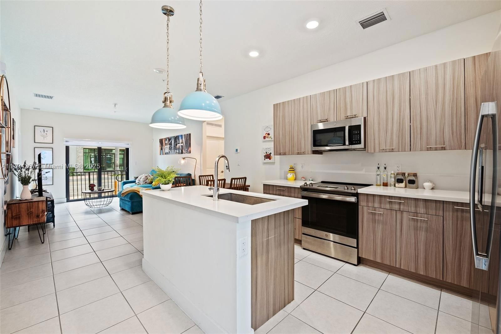Real estate property located at 8201 41st St D-107, Miami-dade, Downtown Doral South Phas, Doral, FL