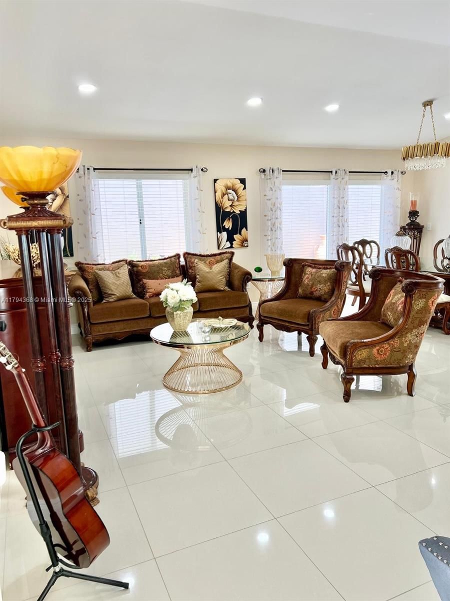 Real estate property located at 9511 155th Ave, Miami-dade, Highlands At Kendall, Miami, FL