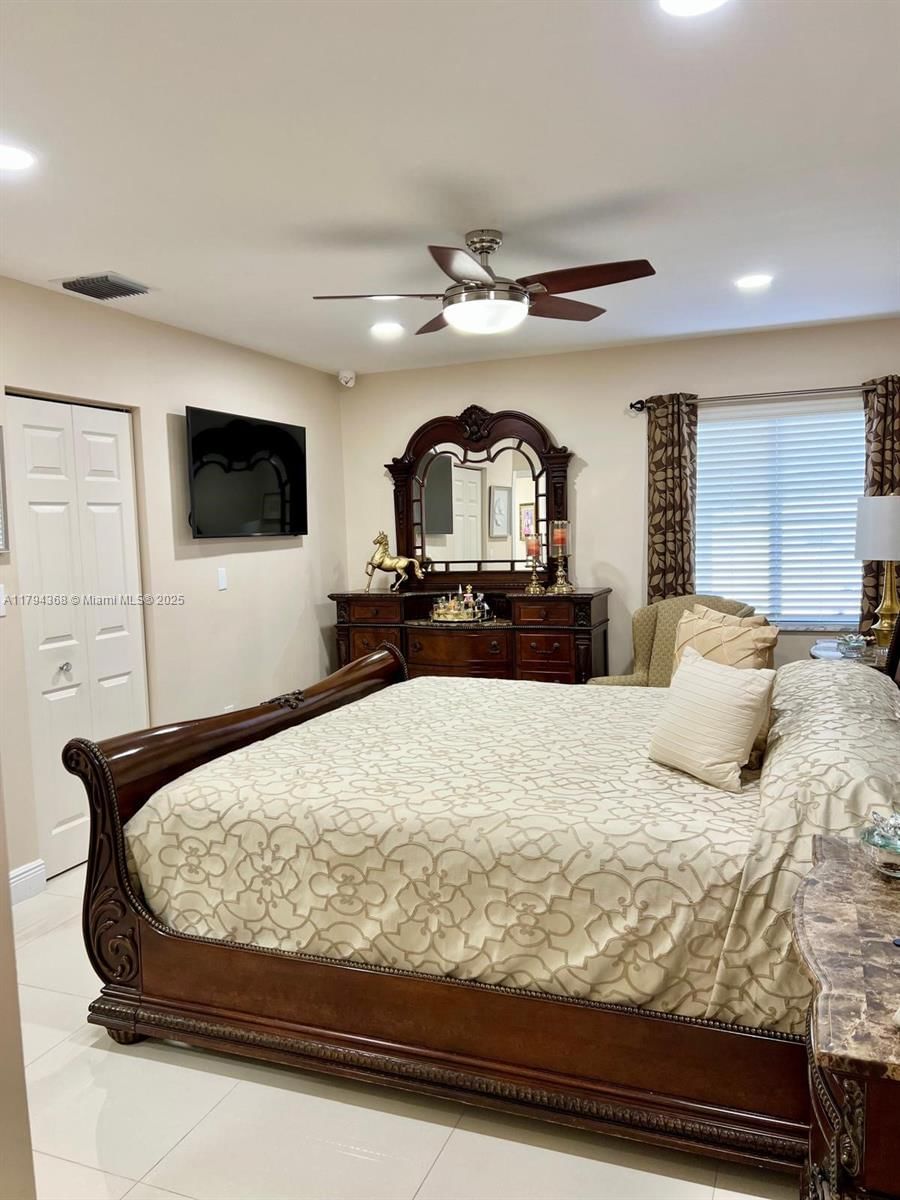 Real estate property located at 9511 155th Ave, Miami-dade, Highlands At Kendall, Miami, FL