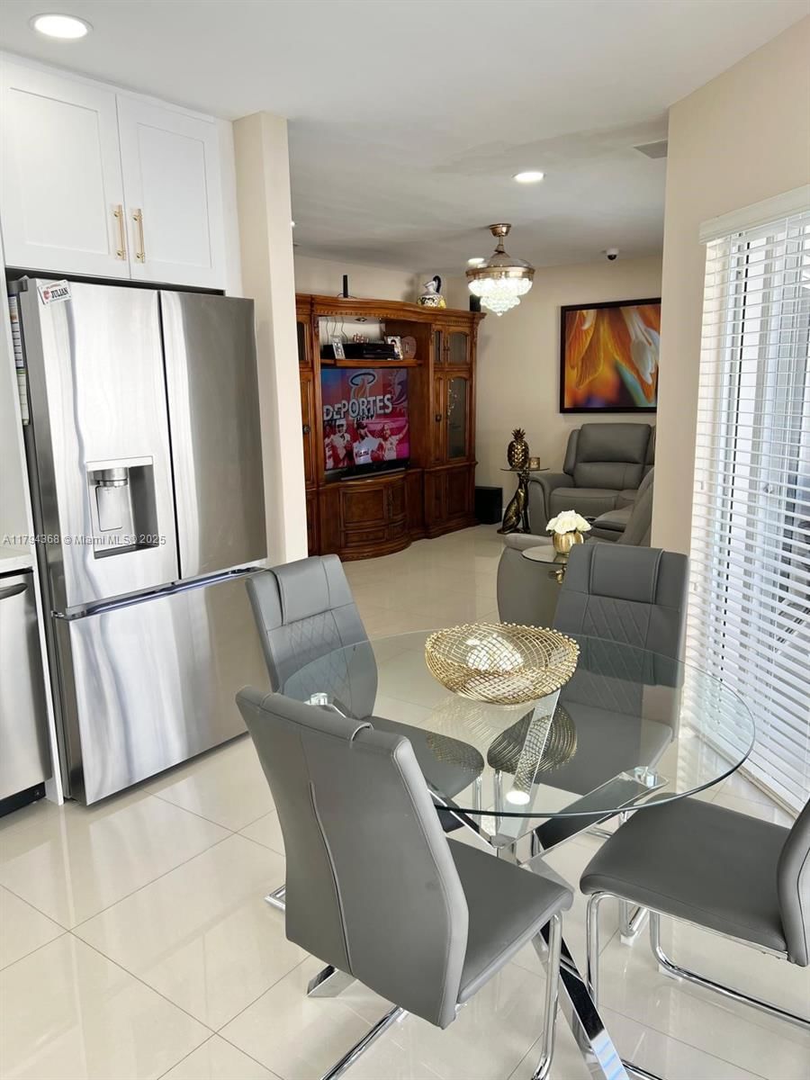 Real estate property located at 9511 155th Ave, Miami-dade, Highlands At Kendall, Miami, FL