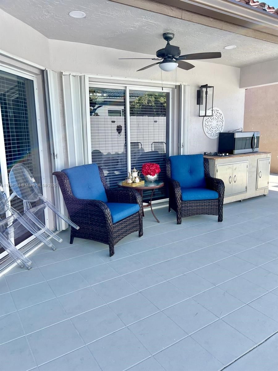 Real estate property located at 9511 155th Ave, Miami-dade, Highlands At Kendall, Miami, FL
