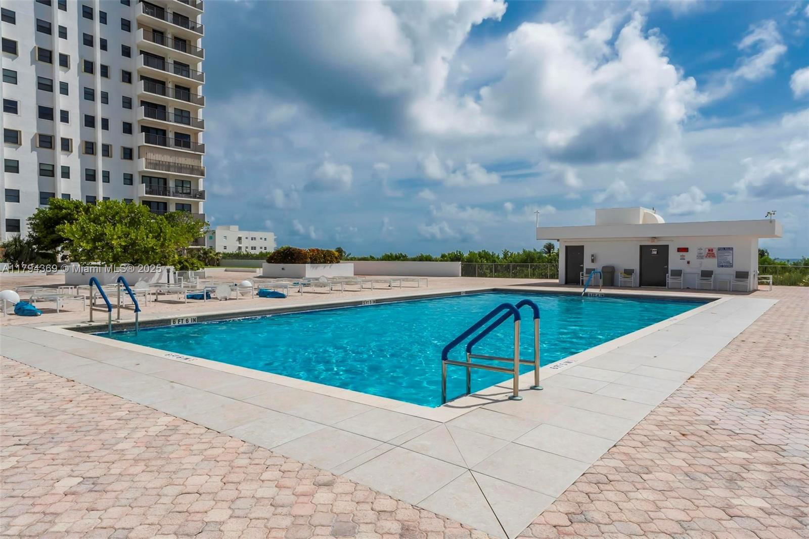 Real estate property located at 1201 Ocean Dr #2107N, Broward, Summit Condo, Hollywood, FL