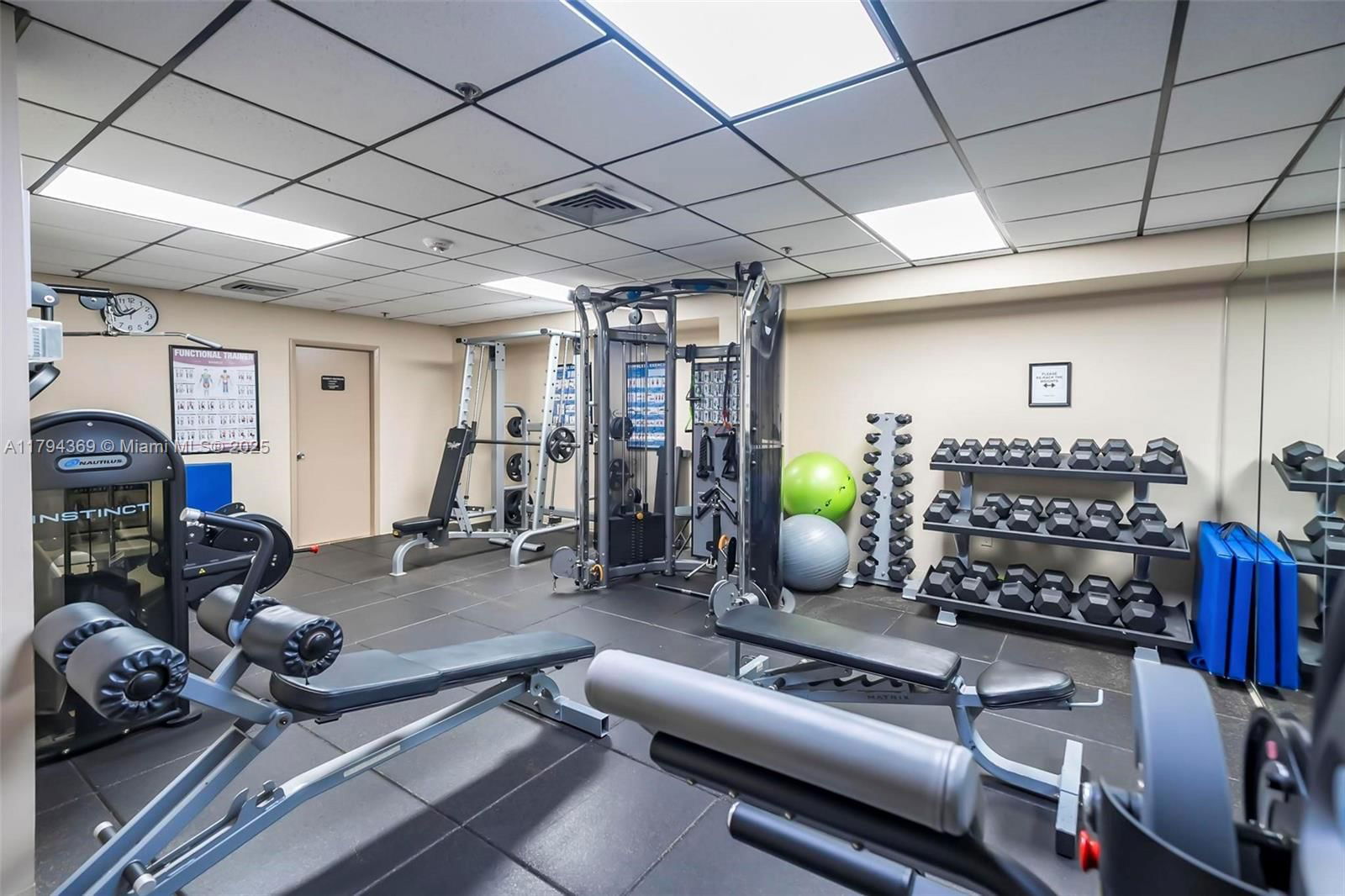 Real estate property located at 1201 Ocean Dr #2107N, Broward, Summit Condo, Hollywood, FL