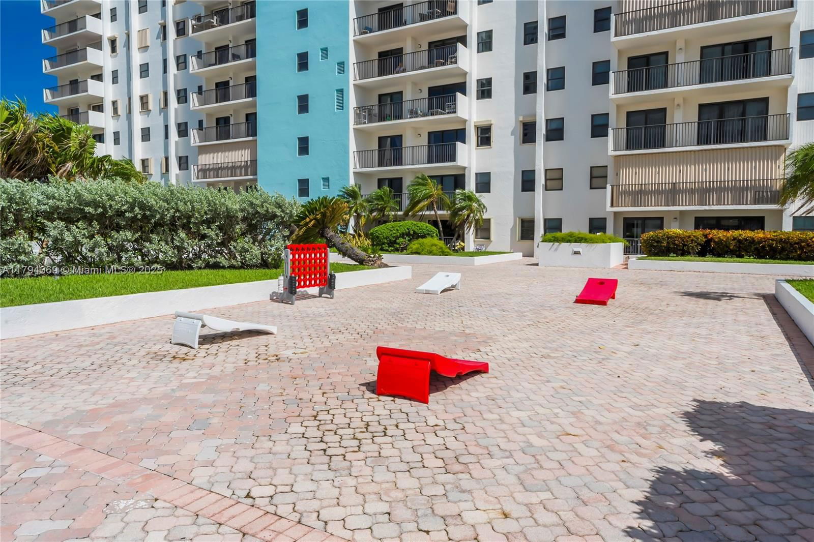 Real estate property located at 1201 Ocean Dr #2107N, Broward, Summit Condo, Hollywood, FL
