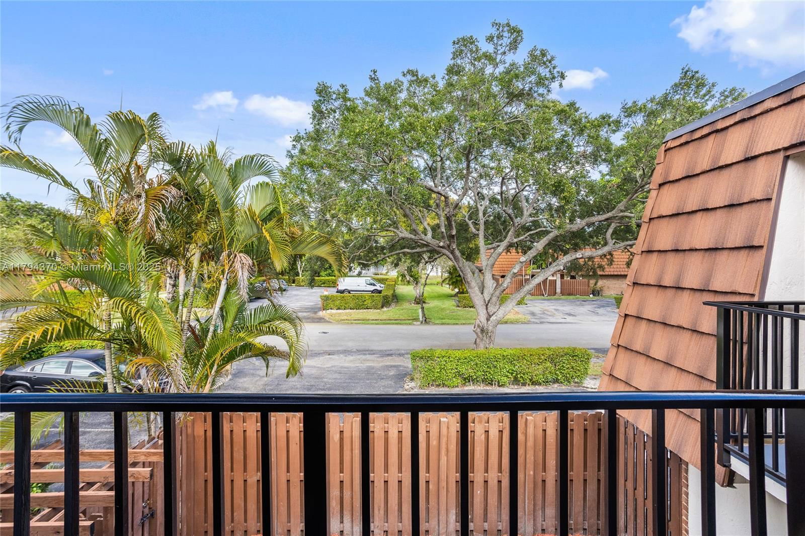 Real estate property located at 853 118th Ter, Broward, Lake Pine Village, Davie, FL