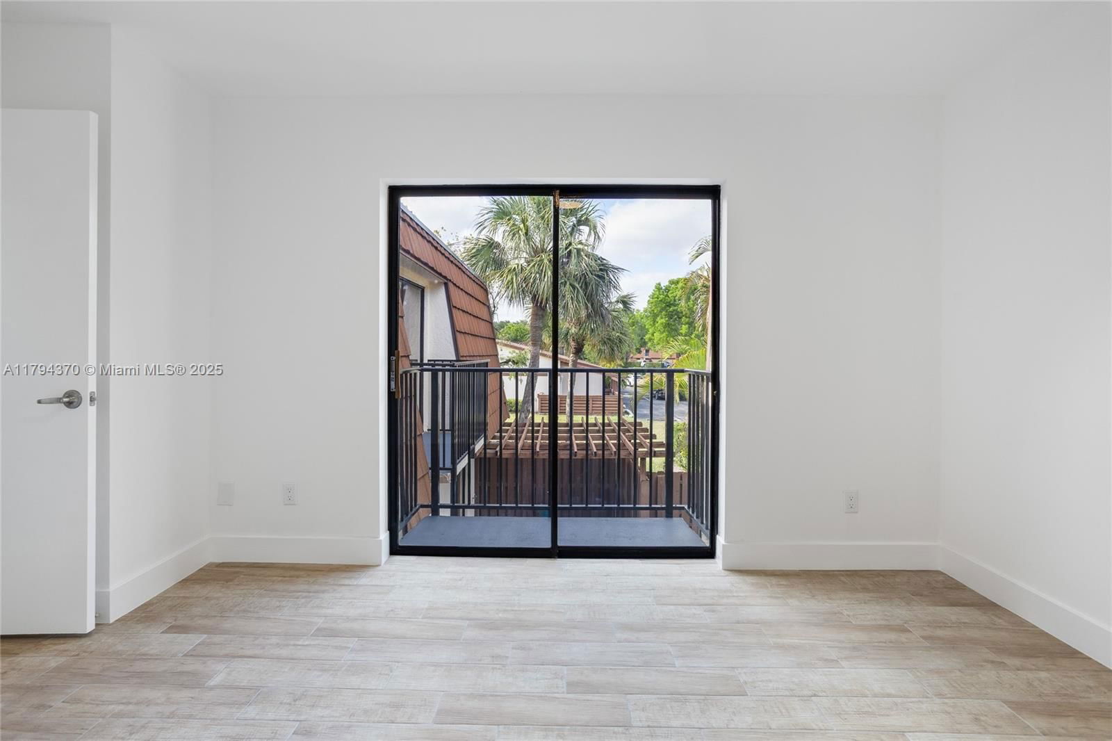 Real estate property located at 853 118th Ter, Broward, Lake Pine Village, Davie, FL
